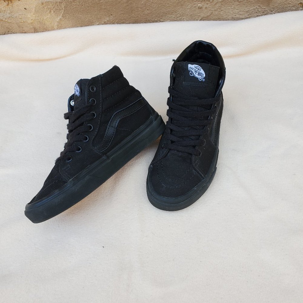 Vans Boys size 4.5/Women size 6 - all black